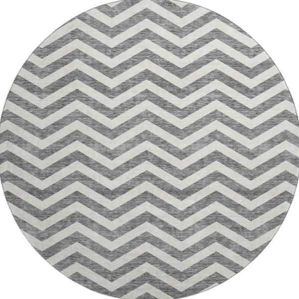 HomeRoots 8' Gray And Ivory Chevron Round Rug - Washable, UV-Protected, Stylish & Durable for Modern Spaces 673288