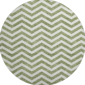 HomeRoots 8' Green and Ivory Chevron Washable Round Rug - UV Protected, Durable, Stylish for Home & Patio 673294