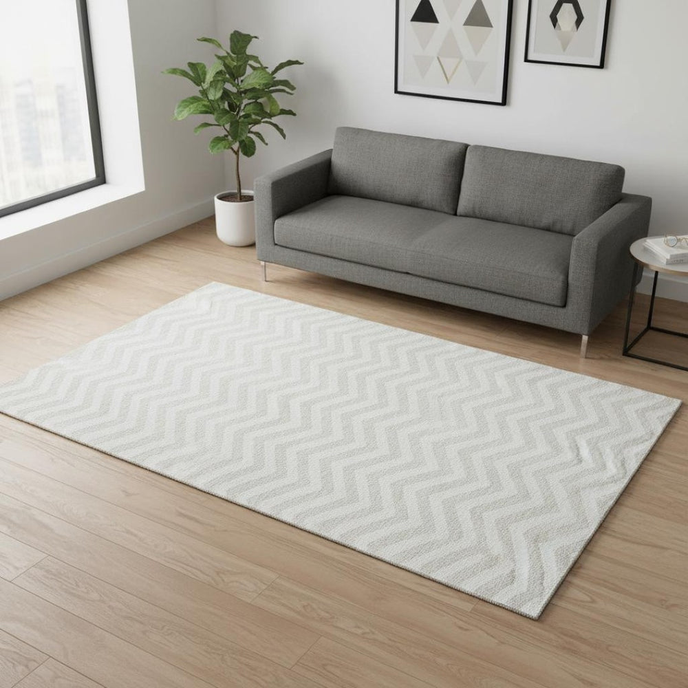HomeRoots 5' X 8' Stylish Ivory & Beige Chevron Area Rug - Durable, Washable, UV-Protected for Family Homes 673299