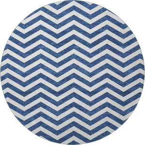 HomeRoots 8' Navy Blue & Ivory Chevron Round Rug - Stylish, Durable, UV-Protected, Washable for Home & Patio Decor 673306