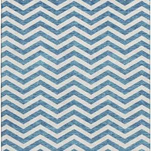 HomeRoots 5' X 8' Teal And Ivory Chevron Rug - Washable, UV Protected, Stylish & Durable for Busy Homes 673335