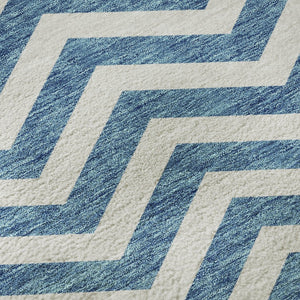 HomeRoots 8' Teal and Ivory Chevron Rug - Durable, Machine-Washable Round Design with UV Protection & Style! 673336