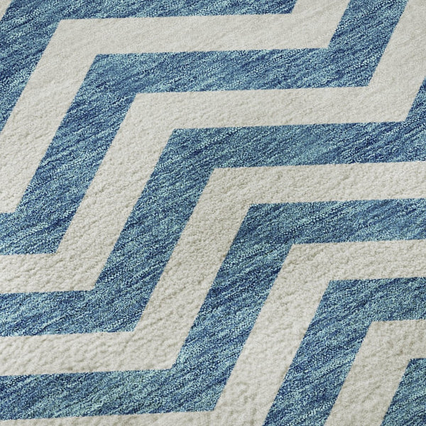 HomeRoots 8' Teal and Ivory Chevron Rug - Durable, Machine-Washable Round Design with UV Protection & Style! 673336