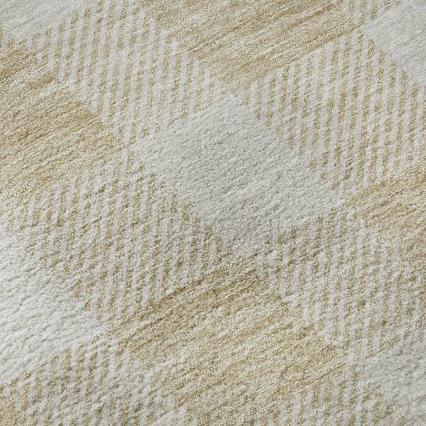 HomeRoots 8' Beige Plaid Washable Round Rug - UV Protected, Durable Polyester for High-Traffic Homes & Style 673348