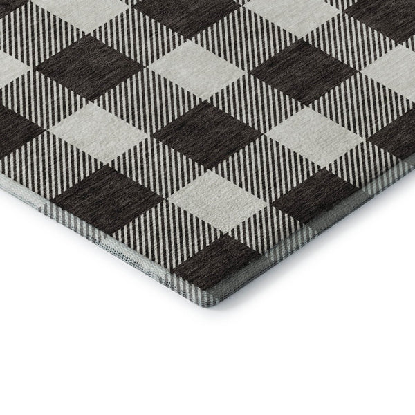 HomeRoots 8' Black And Ivory Plaid Washable Round Rug with UV Protection - Durable, Stylish, and Easy Care! 673354