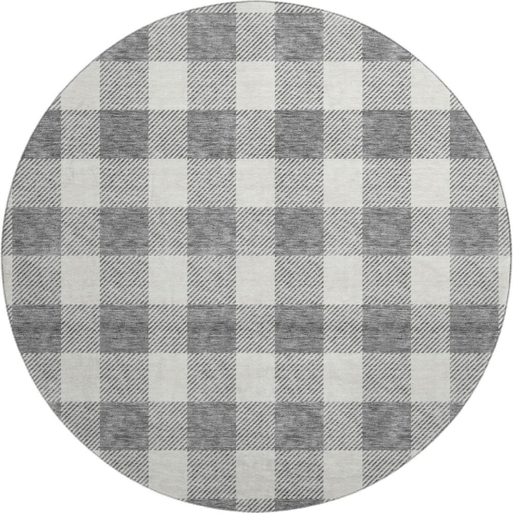 HomeRoots 8' Gray and Ivory Plaid Washable Round Rug - Durable, UV-Protected, Perfect for Modern & Traditional Decor 673372