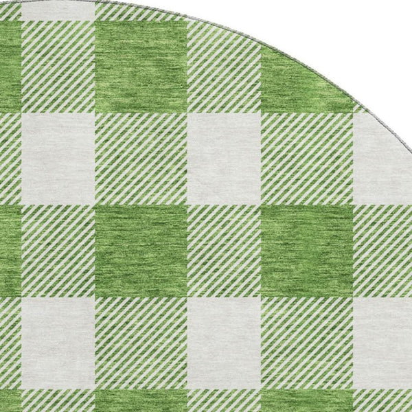 HomeRoots 8' Green And Ivory Plaid Round Rug – Durable, Washable, UV-Protected for Family-Friendly Living Spaces 673378