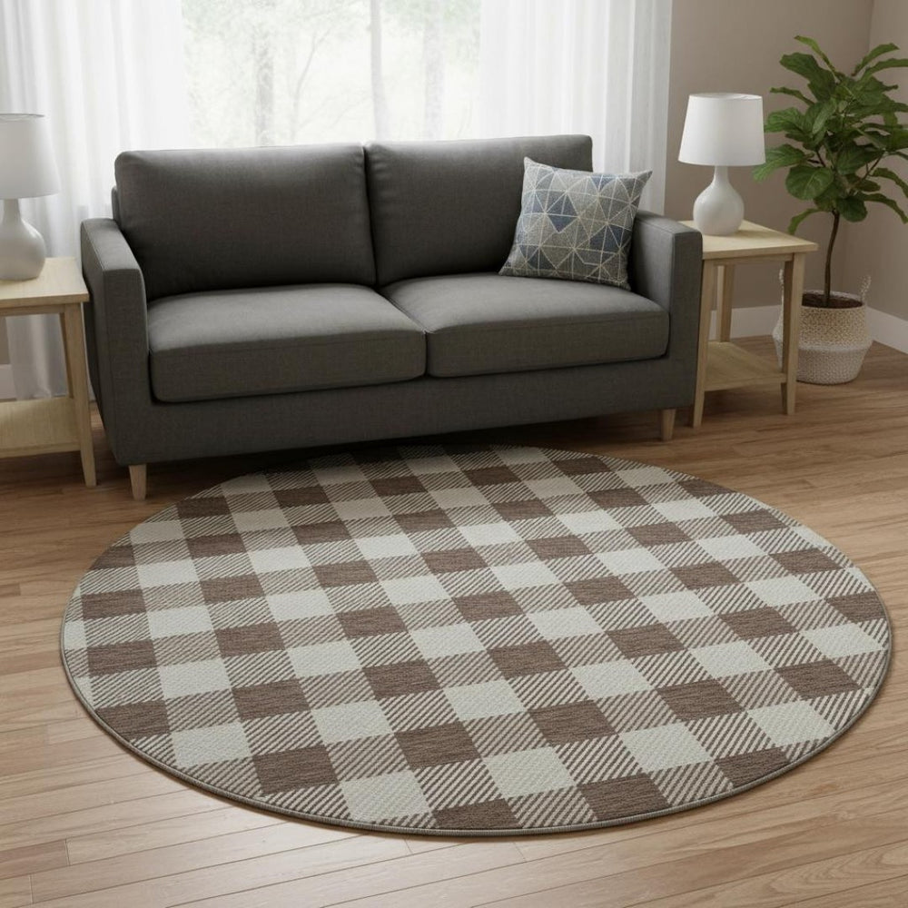 HomeRoots 8' Durable Brown and Beige Plaid Round Rug with UV Protection – Stain-Resistant, Easy-Care Design! 673450