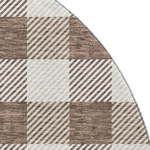 HomeRoots 8' Durable Brown and Beige Plaid Round Rug with UV Protection – Stain-Resistant, Easy-Care Design! 673450