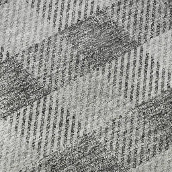 HomeRoots 5' X 8' Gray And Ivory Plaid Washable Area Rug – Soft, Durable, UV-Protected with Stain Resistance! 673455
