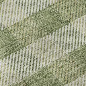 HomeRoots 8' Green And Ivory Plaid Round Rug – Washable, UV-Protected, Stain-Resistant for Family Living Spaces 673462