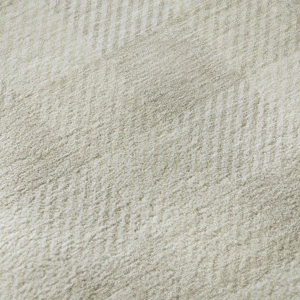 HomeRoots 8' Ivory And Beige Plaid Round Rug - Durable, Stain-Resistant, UV Protected for Indoor & Outdoor Use 673468