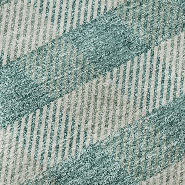 HomeRoots 8' Teal and Ivory Plaid Round Rug - Washable, UV Protected, Stain Resistant for Active Homes 673498