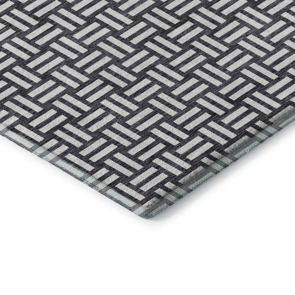 HomeRoots 8' Black And Ivory Abstract Geometric Round Rug – Washable, Stain-Resistant, UV Protected for Durability 673504