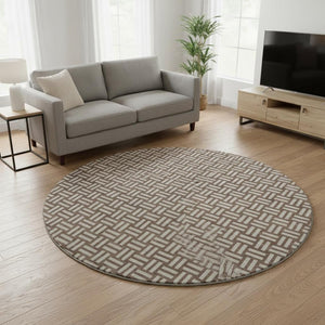 HomeRoots 8' Brown and Beige Abstract Geometric Round Rug – Washable, UV Protected, Perfect for Any Space! 673516