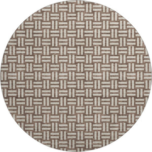 HomeRoots 8' Brown and Beige Abstract Geometric Round Rug – Washable, UV Protected, Perfect for Any Space! 673516