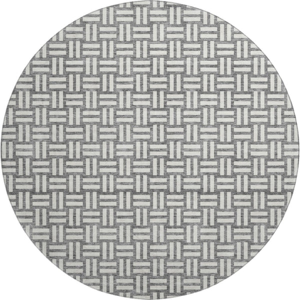 HomeRoots 8' Gray and Ivory Abstract Geometric Washable Round Rug - Stylish, Durable, UV-Protected Design! 673534
