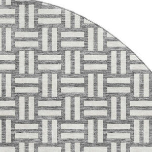 HomeRoots 8' Gray and Ivory Abstract Geometric Washable Round Rug - Stylish, Durable, UV-Protected Design! 673534