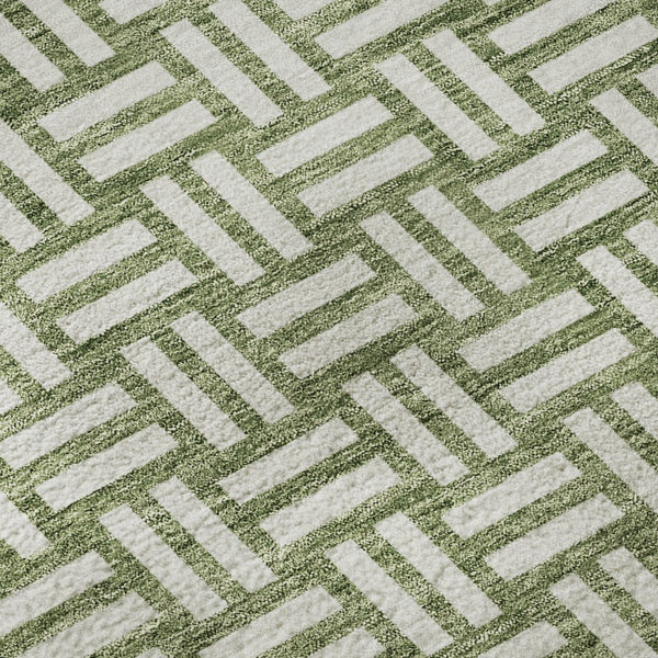 HomeRoots 8' Green and Ivory Abstract Geometric Round Rug - Washable, UV-Protected, Stylish & Durable Design 673540