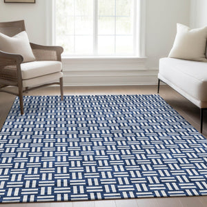 HomeRoots 5' Navy Blue & Ivory Abstract Geometric Area Rug - Washable, UV-Protected, Stain-Resistant Design! 673551