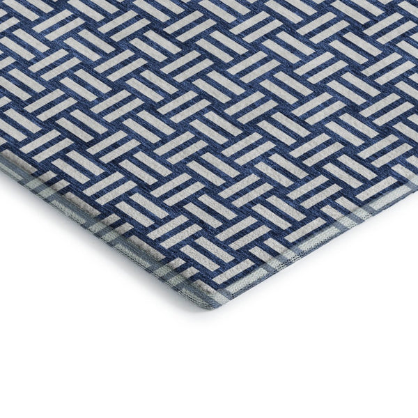 HomeRoots 5' Navy Blue & Ivory Abstract Geometric Area Rug - Washable, UV-Protected, Stain-Resistant Design! 673551