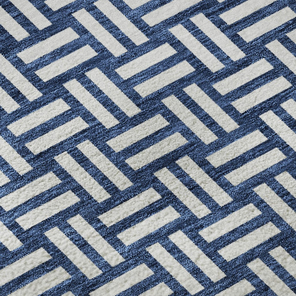 HomeRoots 8' Navy Blue & Ivory Abstract Geometric Washable Round Rug - Durable, Stain Resistant, UV Protected! 673552