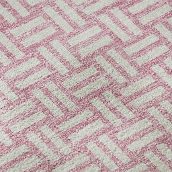HomeRoots 8' Pink and Ivory Abstract Geometric Washable Round Rug - UV Protected, Stain-Resistant Durability! 673564