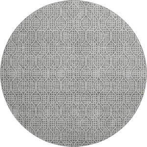 HomeRoots 8' Gray And Ivory Geometric Round Rug - Washable, UV Protected, Perfect for High-Traffic Spaces 673624