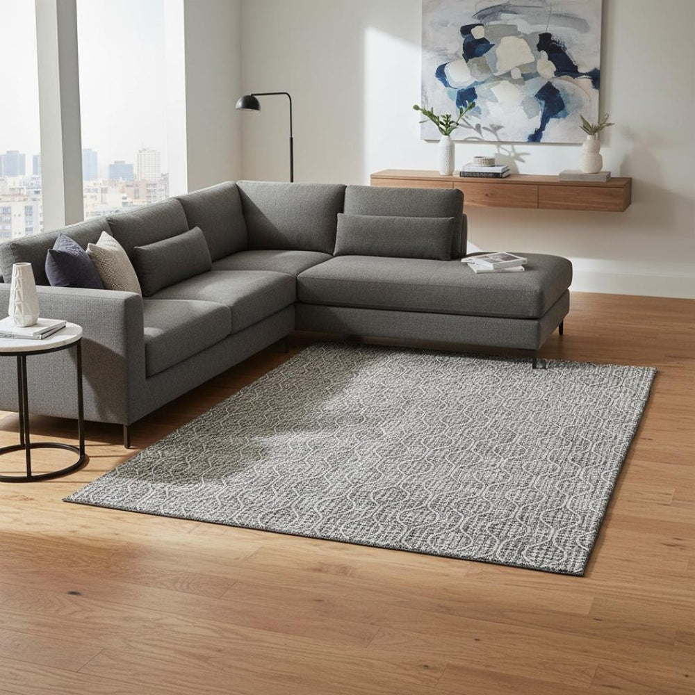 HomeRoots 8' X 10' Gray And Ivory Geometric Washable Area Rug - Durable, Stylish, UV-Protected for High-Traffic Spaces 673625