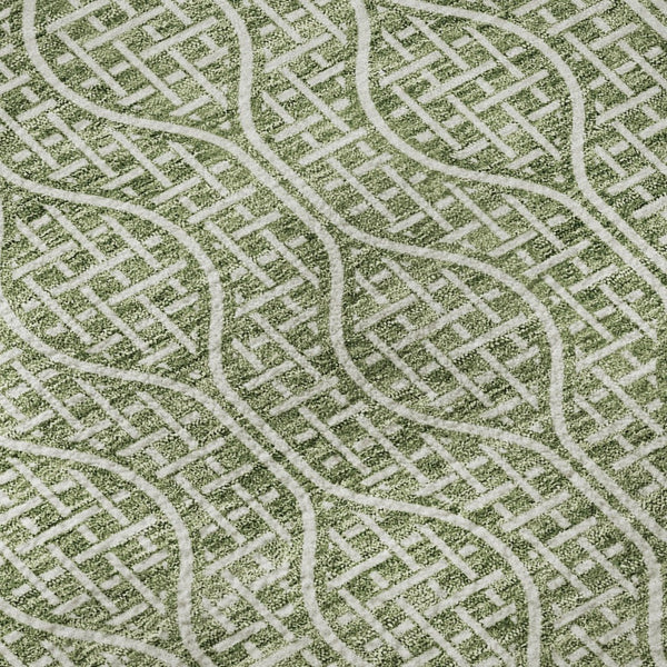 HomeRoots 8' Stylish Green and Ivory Geometric Round Rug - Washable, UV Protected, Perfect for Busy Homes! 673630