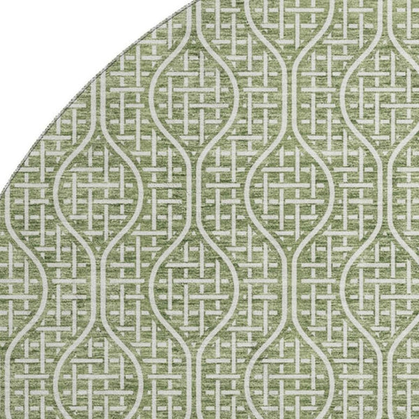 HomeRoots 8' Stylish Green and Ivory Geometric Round Rug - Washable, UV Protected, Perfect for Busy Homes! 673630