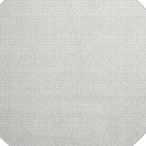 HomeRoots 8' Ivory and Beige Geometric Round Rug - Washable, UV-Protected, Perfect for High-Traffic Areas! 673636