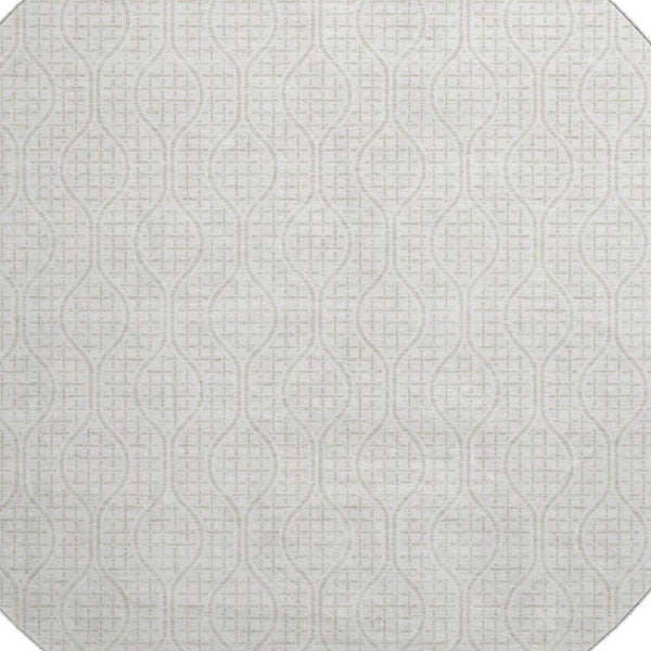 HomeRoots 8' Ivory and Beige Geometric Round Rug - Washable, UV-Protected, Perfect for High-Traffic Areas! 673636