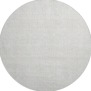 HomeRoots 8' Ivory and Beige Geometric Round Rug - Washable, UV-Protected, Perfect for High-Traffic Areas! 673636