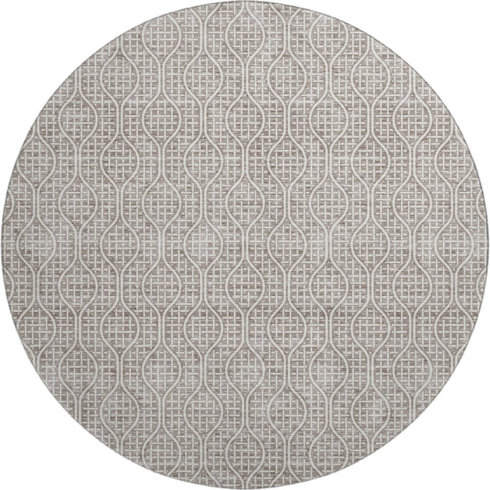 HomeRoots 8' Stylish Taupe and Ivory Geometric Round Rug - Washable, UV Protected, Perfect for High-Traffic Areas 673666