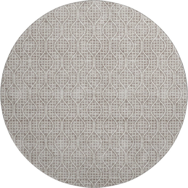 HomeRoots 8' Stylish Taupe and Ivory Geometric Round Rug - Washable, UV Protected, Perfect for High-Traffic Areas 673666