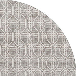 HomeRoots 8' Stylish Taupe and Ivory Geometric Round Rug - Washable, UV Protected, Perfect for High-Traffic Areas 673666