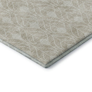HomeRoots 8' Beige and Ivory Geometric Round Rug – Washable, UV Protected, Durable for High-Traffic Spaces! 673684