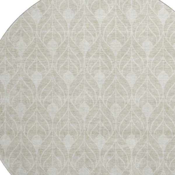 HomeRoots 8' Beige and Ivory Geometric Round Rug – Washable, UV Protected, Durable for High-Traffic Spaces! 673684