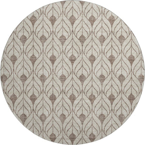 HomeRoots 8' Brown and Beige Geometric Round Rug - Washable, UV Protected, Perfect for High-Traffic Spaces! 673696