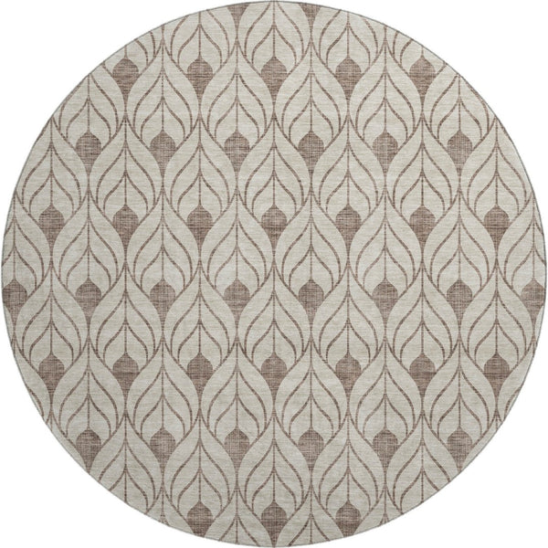 HomeRoots 8' Brown and Beige Geometric Round Rug - Washable, UV Protected, Perfect for High-Traffic Spaces! 673696