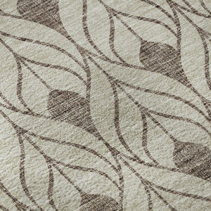 HomeRoots 8' Brown and Beige Geometric Round Rug - Washable, UV Protected, Perfect for High-Traffic Spaces! 673696
