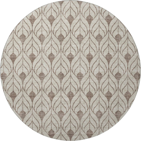 HomeRoots 8' Brown and Beige Geometric Round Rug - Washable, UV Protected, Perfect for High-Traffic Spaces! 673696