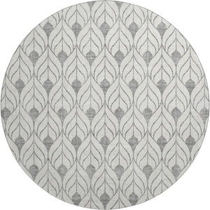 HomeRoots 8' Gray and Ivory Geometric Round Rug - Washable, UV Protected, Stain-Resistant for High-Traffic Areas 673714