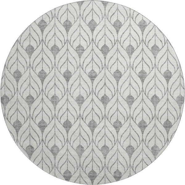 HomeRoots 8' Gray and Ivory Geometric Round Rug - Washable, UV Protected, Stain-Resistant for High-Traffic Areas 673714