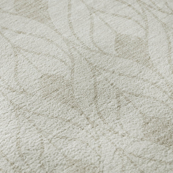 HomeRoots 8' Ivory and Gray Geometric Round Area Rug - Washable, UV Protected, Durable & Stylish for Homes 673726
