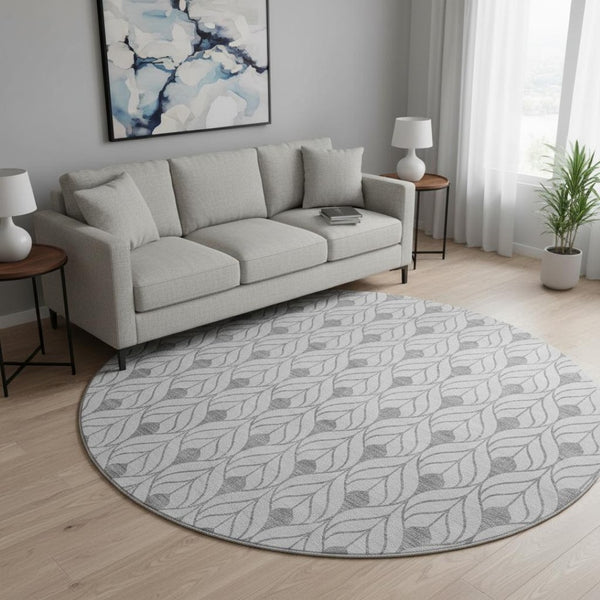 HomeRoots 8' Silver and Ivory Geometric Washable Round Rug - Durable, UV Protected, Perfect for Modern Spaces 673750