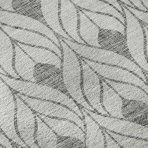 HomeRoots 8' Silver and Ivory Geometric Washable Round Rug - Durable, UV Protected, Perfect for Modern Spaces 673750