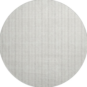 HomeRoots 8' Ivory And Beige Striped Round Rug - Washable, UV Protected, Perfect for Living Spaces & Pets! 673852