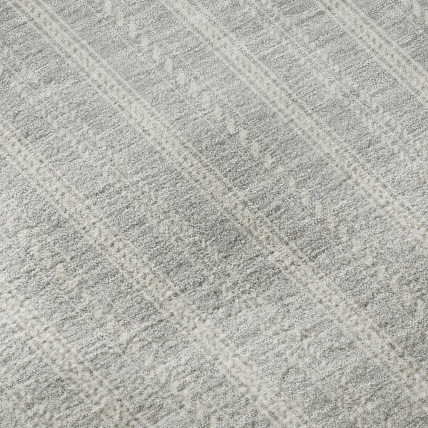 HomeRoots 8' Silver and Ivory Striped Washable Round Rug - Stain-Resistant, UV Protected, Kid & Pet Safe! 673876